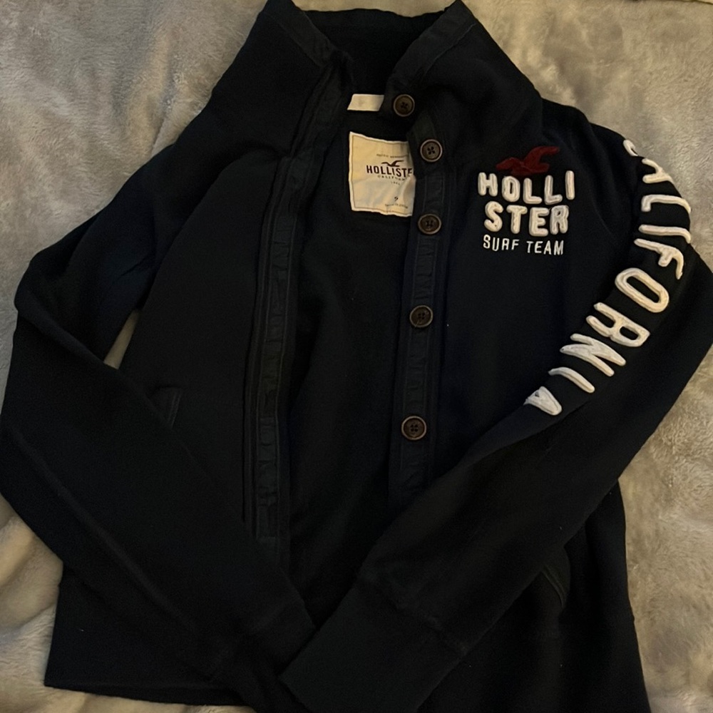 Hollister sweater
